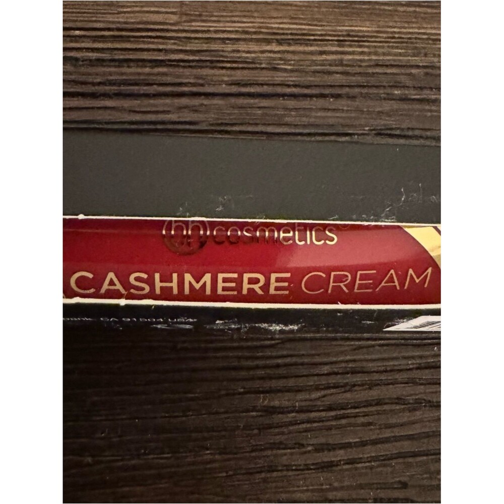 Bh Cosmetics Cashmere Cream Comfort Lipstick BAE New in Box!